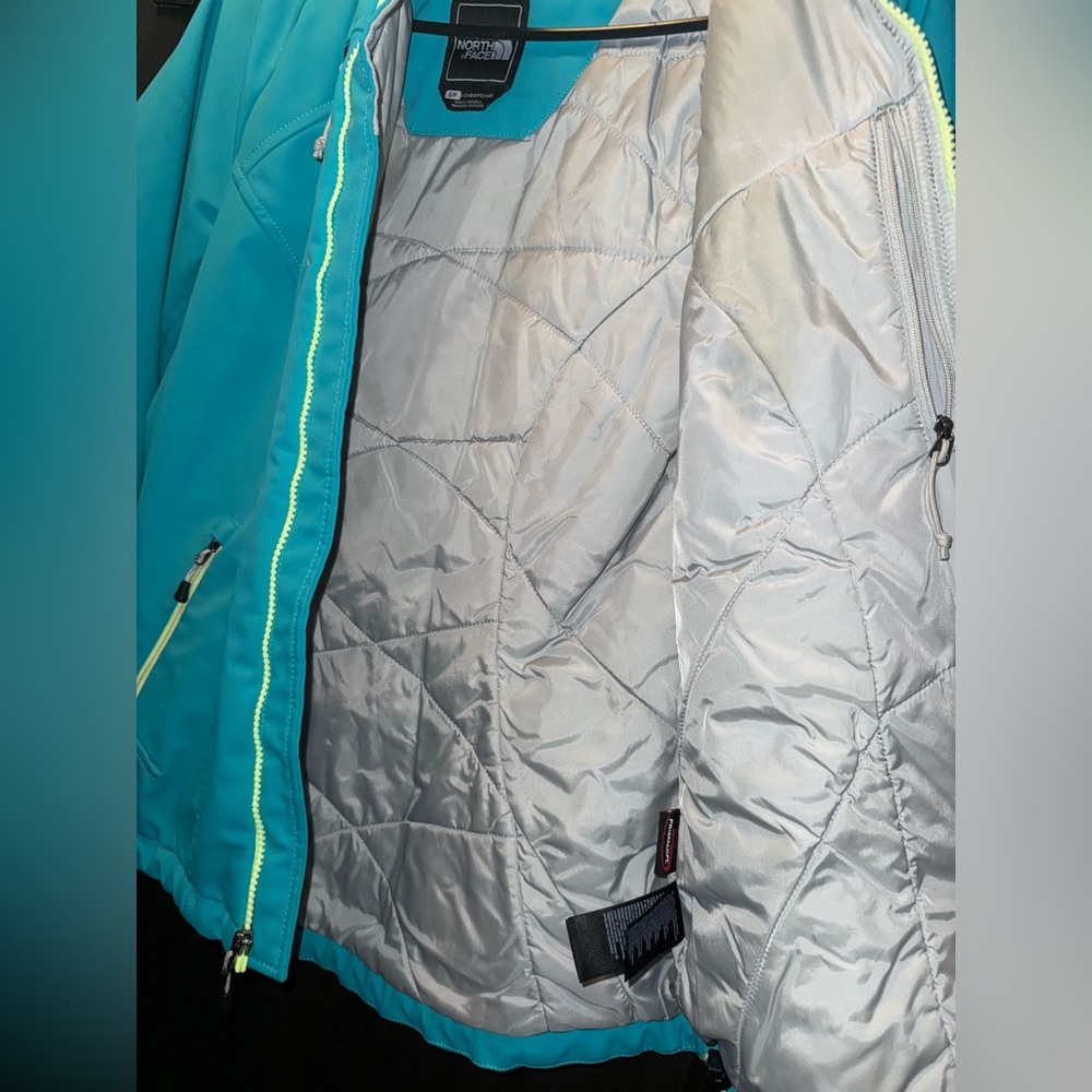 The North Face Winter Outdoor Jacket Women’s Size Small - Picture 4 of 6